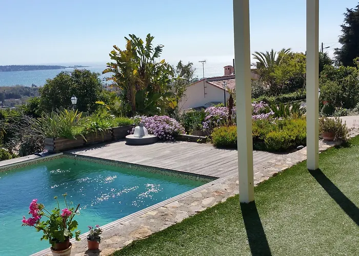 D'hotes La Bigarade Bed and Breakfast 3*
