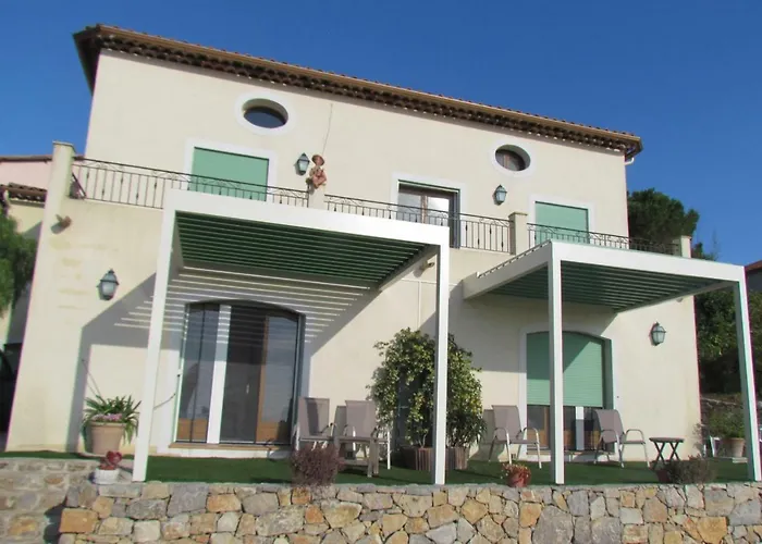 D'hotes La Bigarade Bed and Breakfast