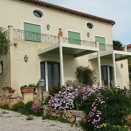 Bed & Breakfast D'hotes La Bigarade 3*
